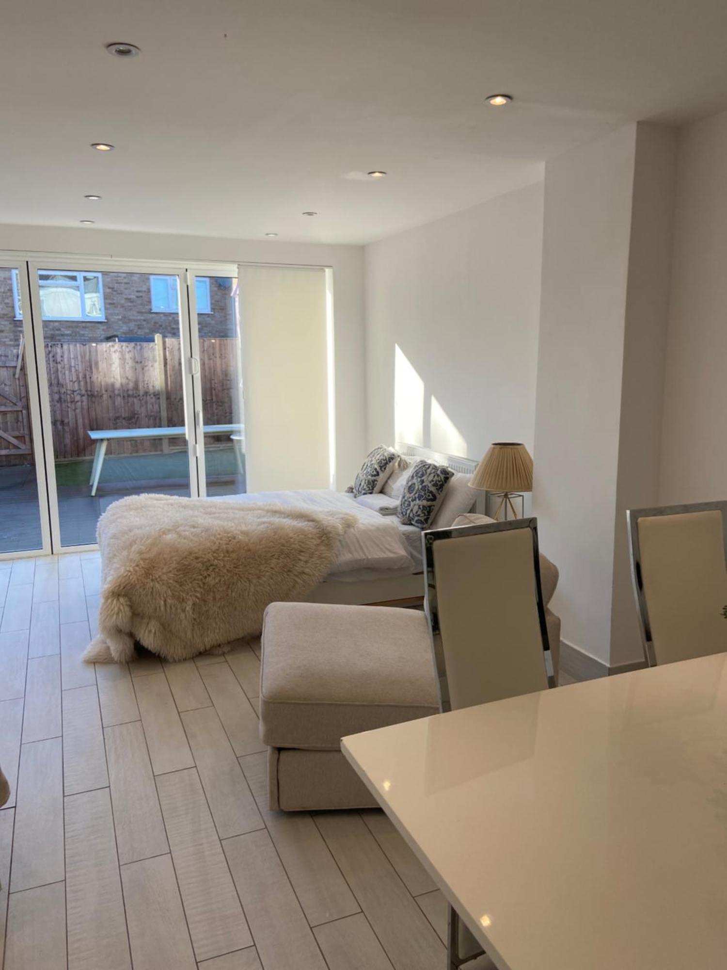 Apartment The Bay Edgware